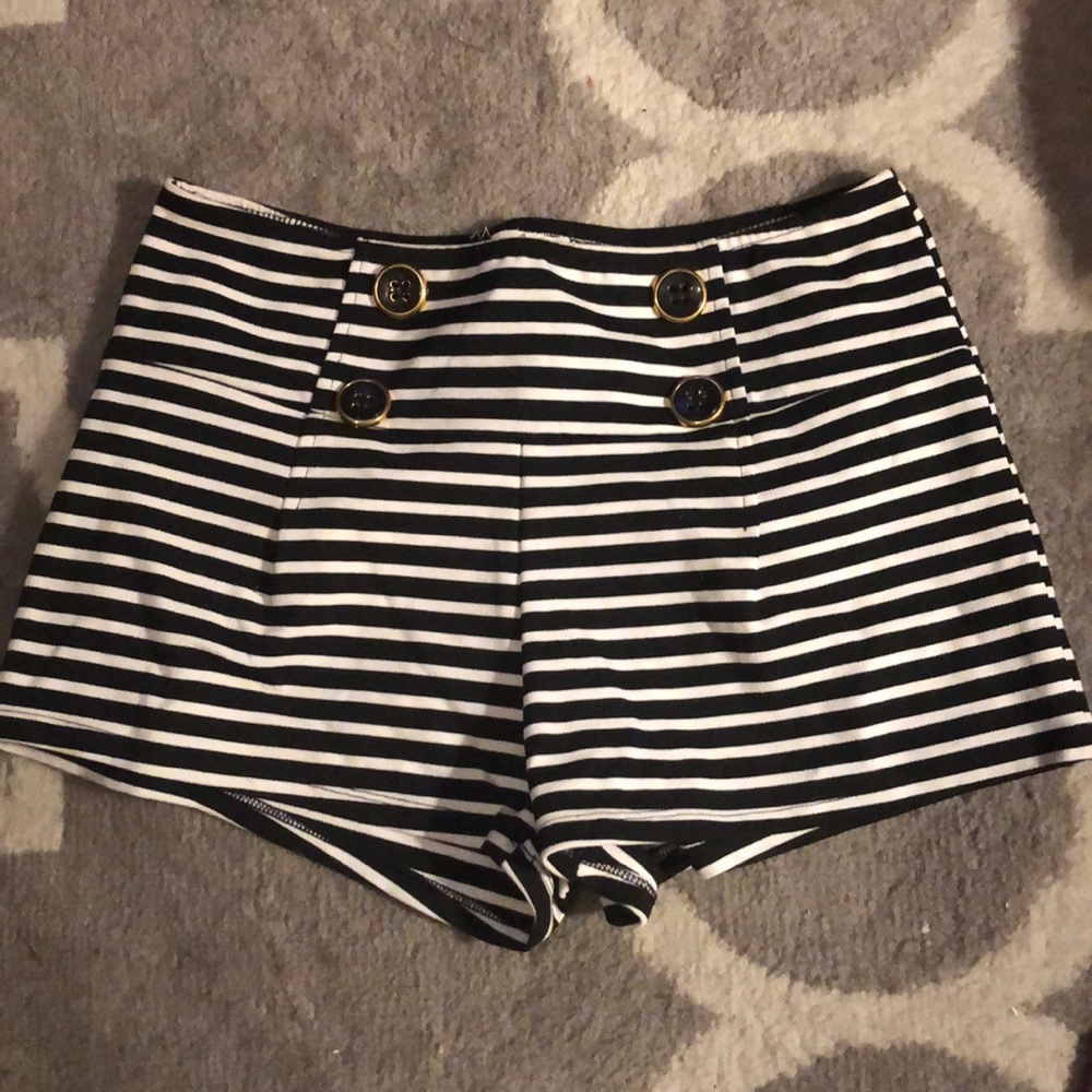 Striped high waisted short shorts